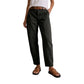 Sokoldalú tapered nadrág 👖 Magas derekú és vékonyító szabású, praktikus zsebek, gyűrődésálló anyag, hosszabb lábak illúzióját kelti 📏