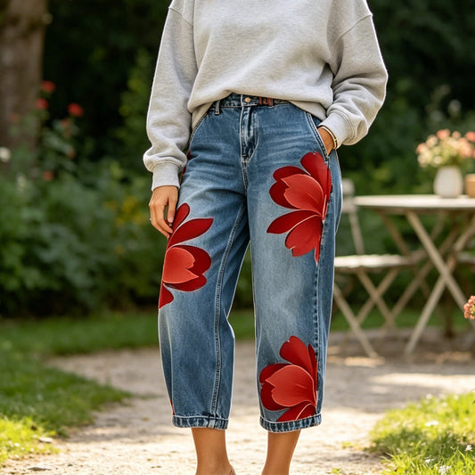 👖 IDŐSZAKOS 30% KEDVEZMÉNY! ✨ Női virágos szárú farmer – Egyedi applikáció, puha, 6 színben 🌸